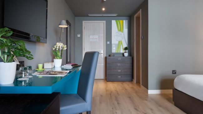 Junior-Suite-Entrance-818×460